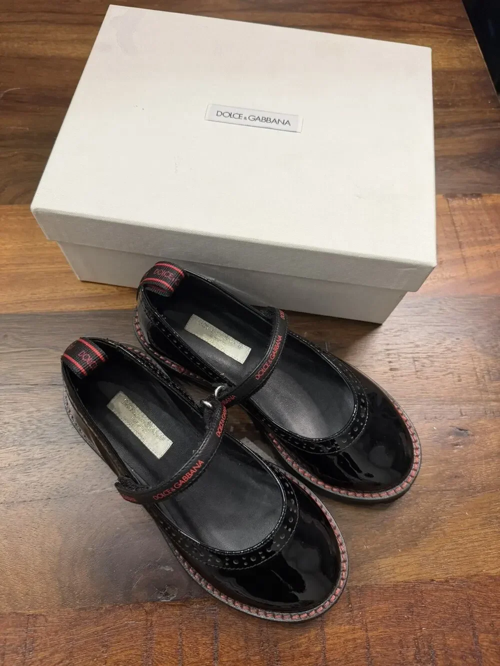 DOLCE GABBANA black patent leather shoes Mary Jane Style- Size EU 29